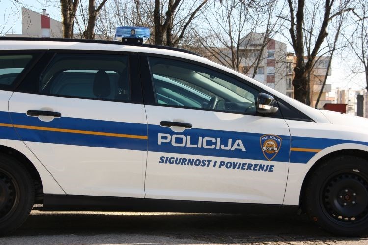 Slika /Novi direktorij/A-vozilo_1.jpg